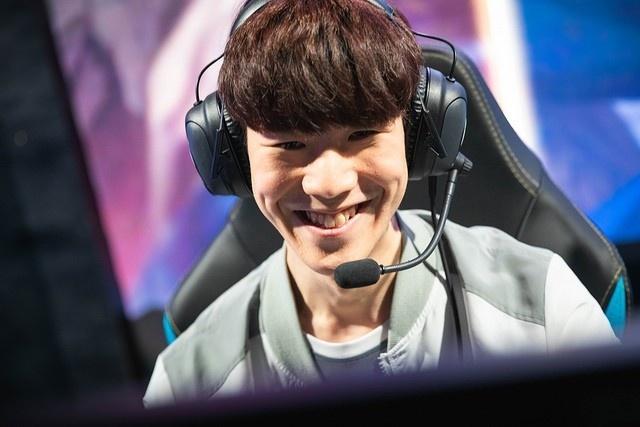 【LCS】TSM官推：下放辅助选手Shenyi至二队 上调Yursan为一队首发辅助